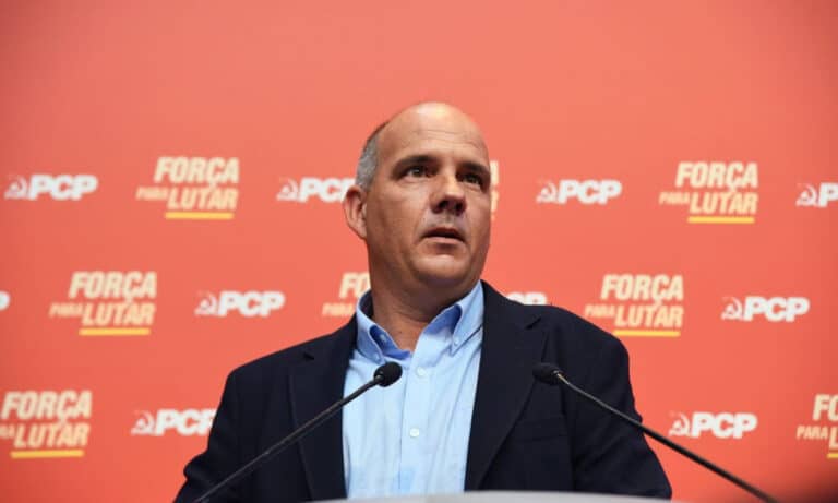 Secretário-geral do PCP diz que “há dinheiro e não é pouco” para a saúde&nbsp;