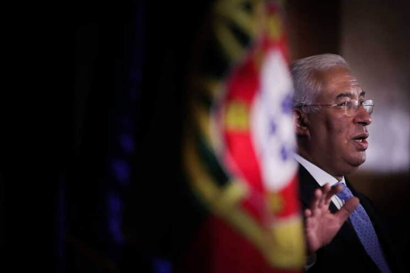 Costa afirma que há razões para confiança apesar da incerteza internacional