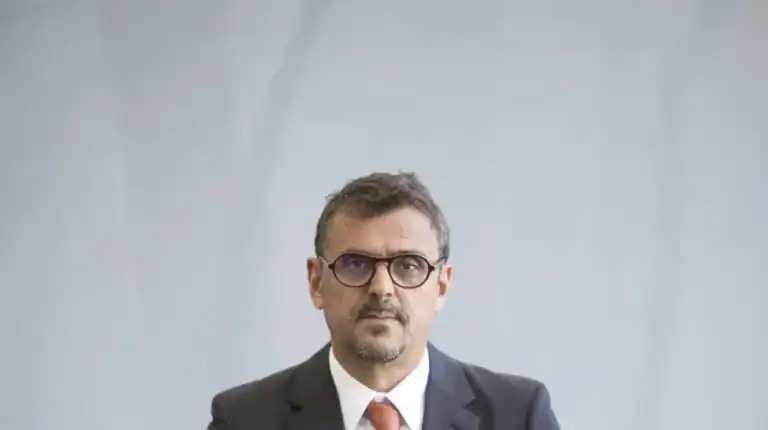 DST aumenta salário mínimo para 800 euros