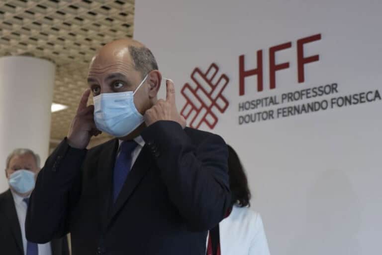 Ministro admite alargar o modelo testado na obstetrícia a outras urgências&nbsp;