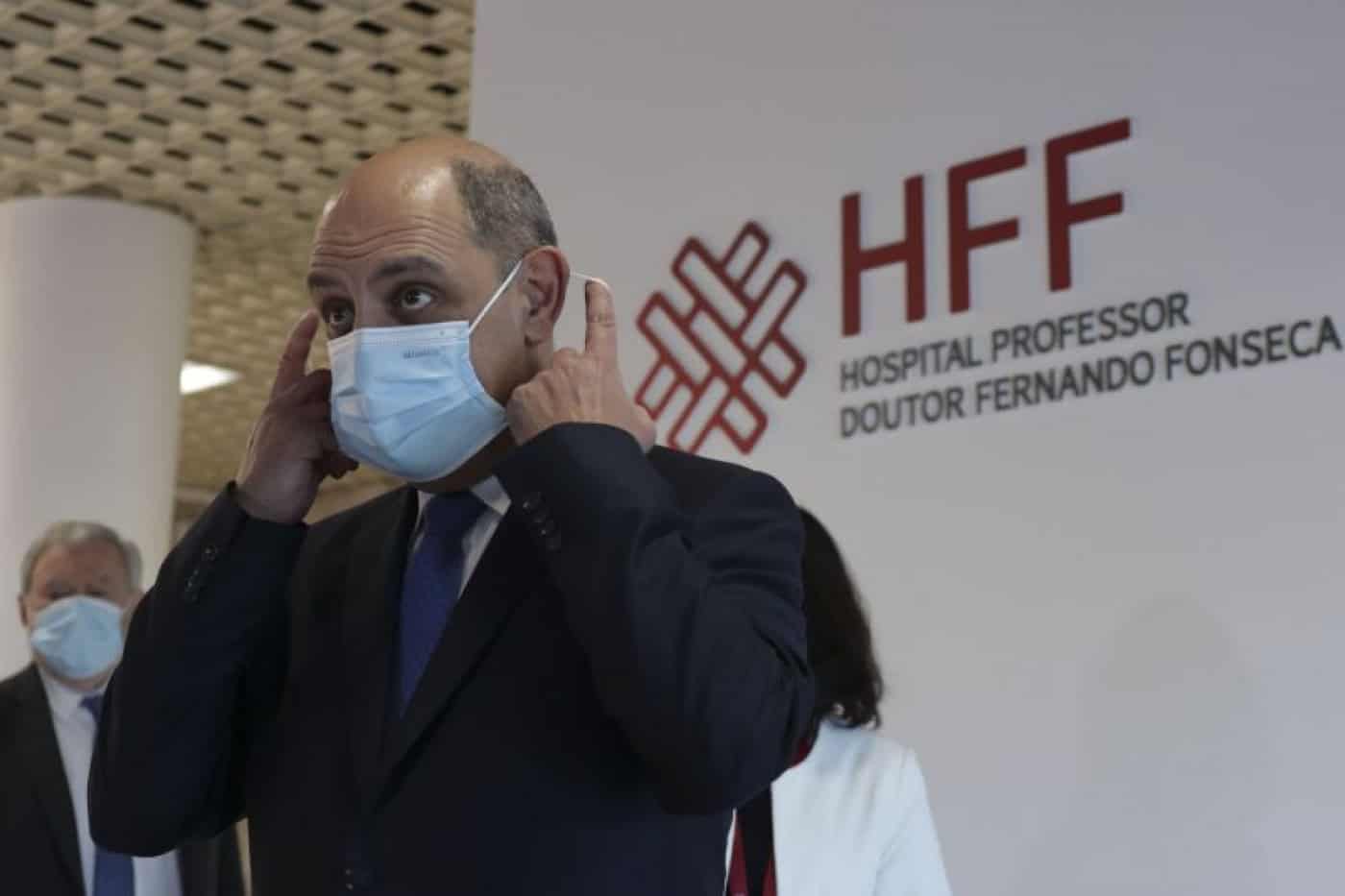 Ministro admite alargar o modelo testado na obstetrícia a outras urgências