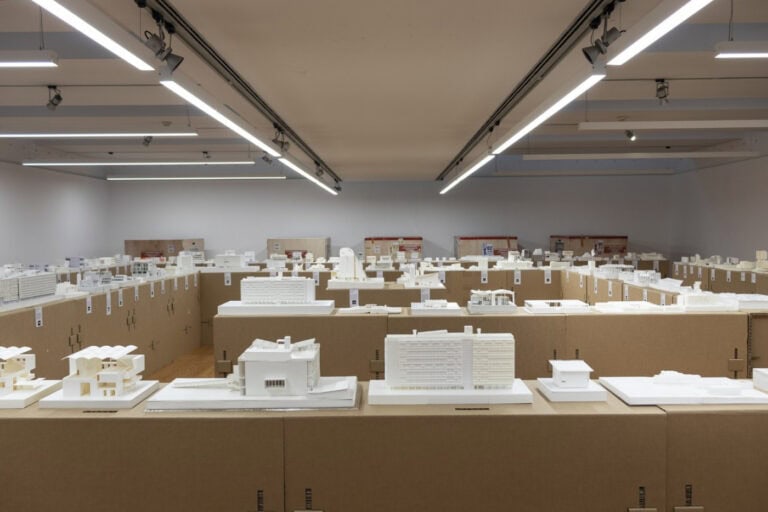 Escola de Arquitetura recebe exposição com maquetes de obras de Le Corbusier