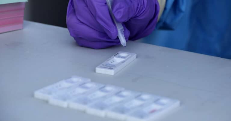 Portugal passa a exigir teste negativo a viajantes oriundos da China