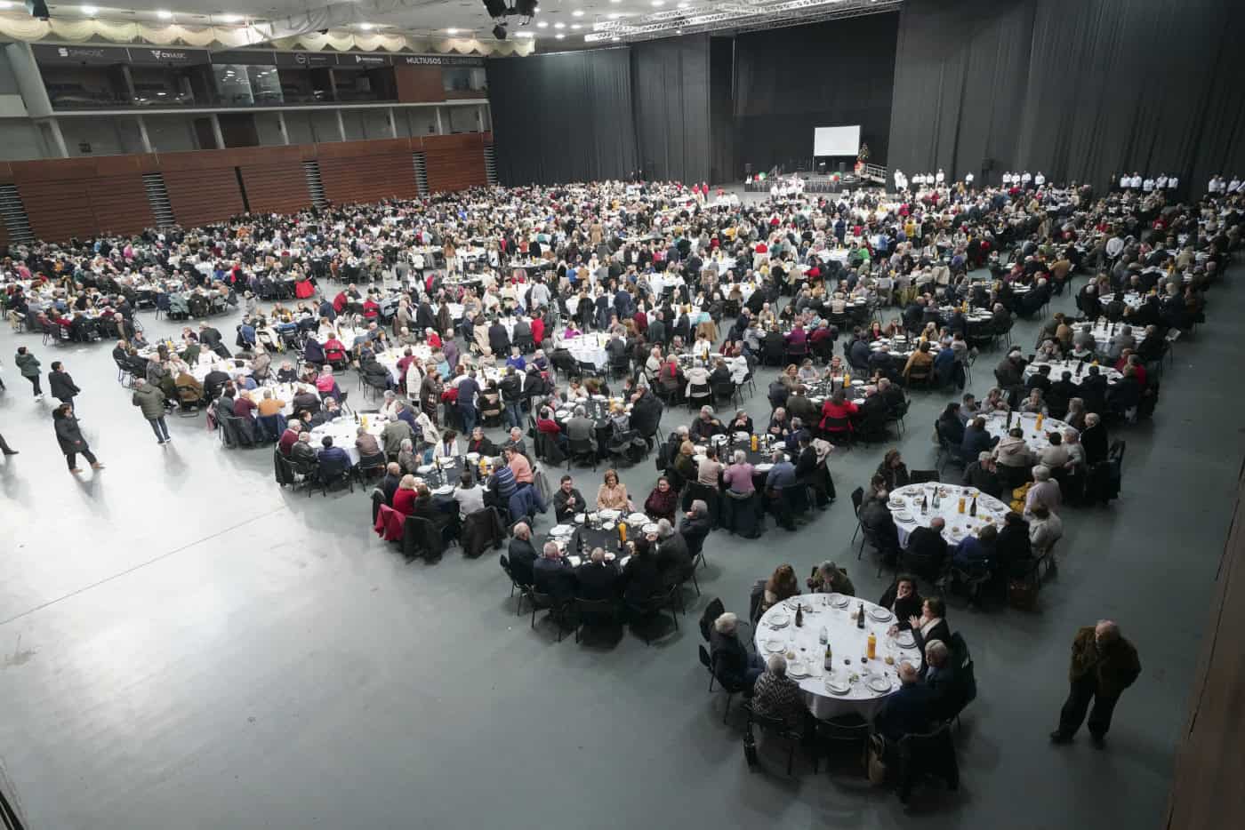 Almoço de Reis reúne cerca de 1800 pessoas em Guimarães