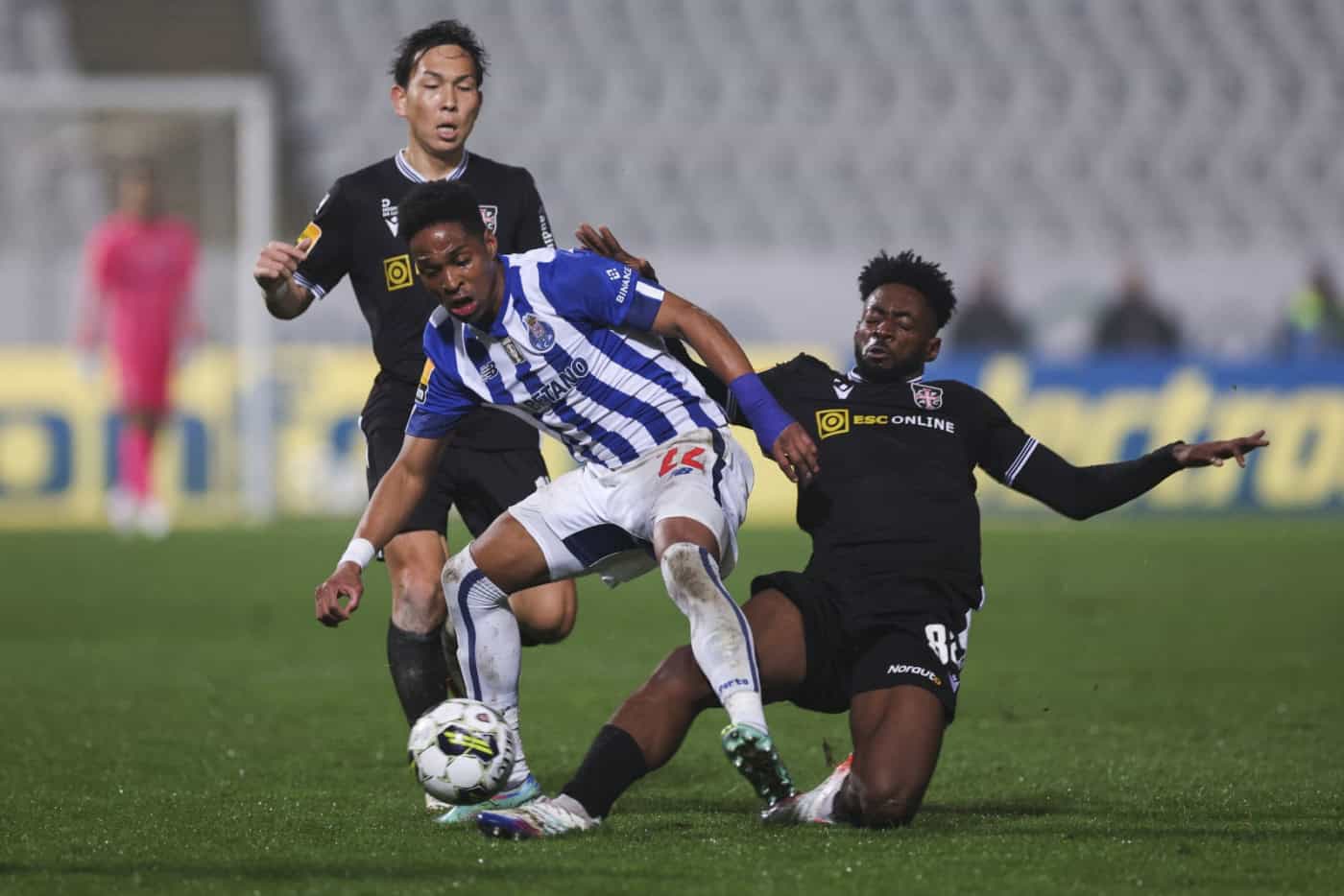 FC Porto empata com Casa Pia e falha segundo lugar