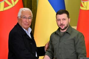 António Costa comunica a Zelensky que Portugal vai reforçar apoio humanitário&nbsp;