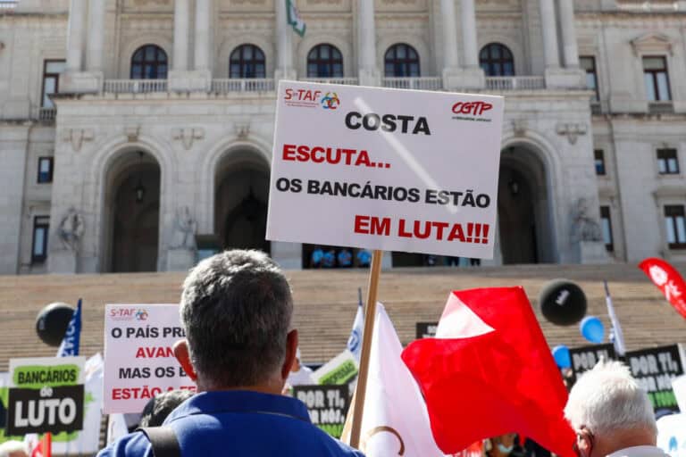 Bancários realizam manifestações em Lisboa contra proposta de aumentos de 2,5%&nbsp;