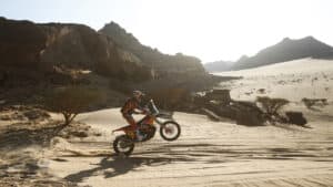 Kevin Benavides vence categoria das motas do Dakar