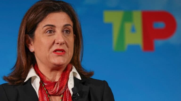 TAP vai investir 48 ME em remunerações para alívio de cortes salariais
