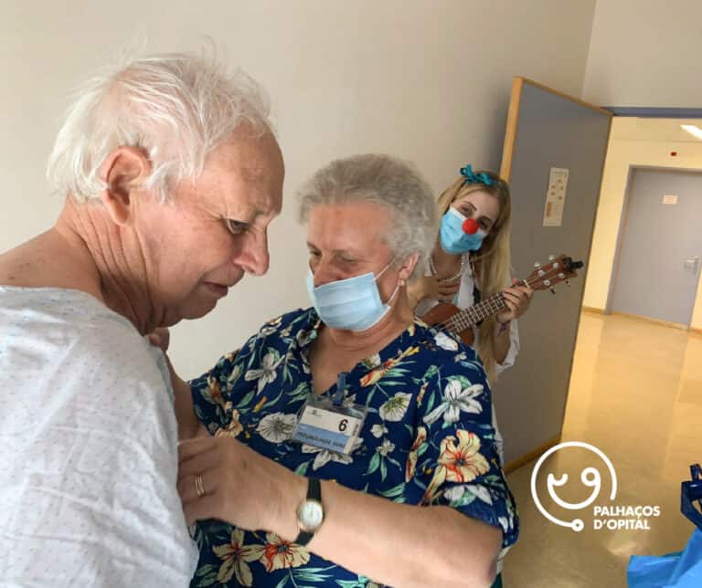 Palhaços d’Opital levam há 10 anos humor e afeto a adultos internados em hospitais&nbsp;
