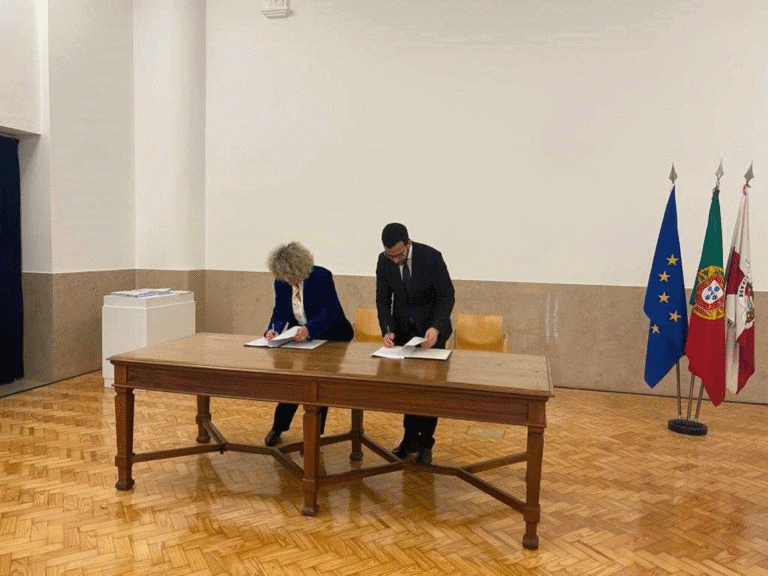 Guimarães quer&nbsp;adquirir equipamentos tecnológicos para valorizar Vila Flor