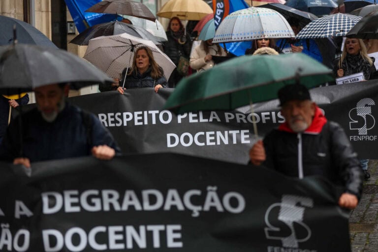 Esperados 800 professores em Braga para marcha organizada pelo STOP