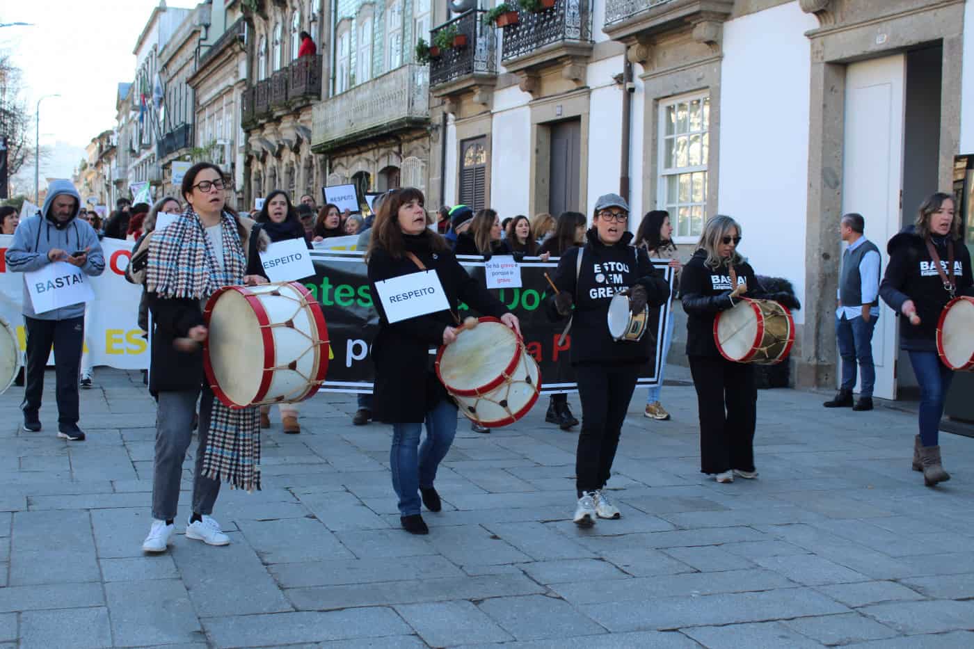 Professores "mais unidos que nunca" pela defesa da escola pública e direito à greve