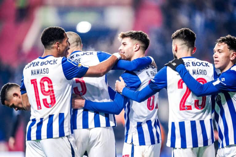 FC Porto leva a melhor sob Sporting. Primeira Taça da Liga a caminho do museu&nbsp;&nbsp;