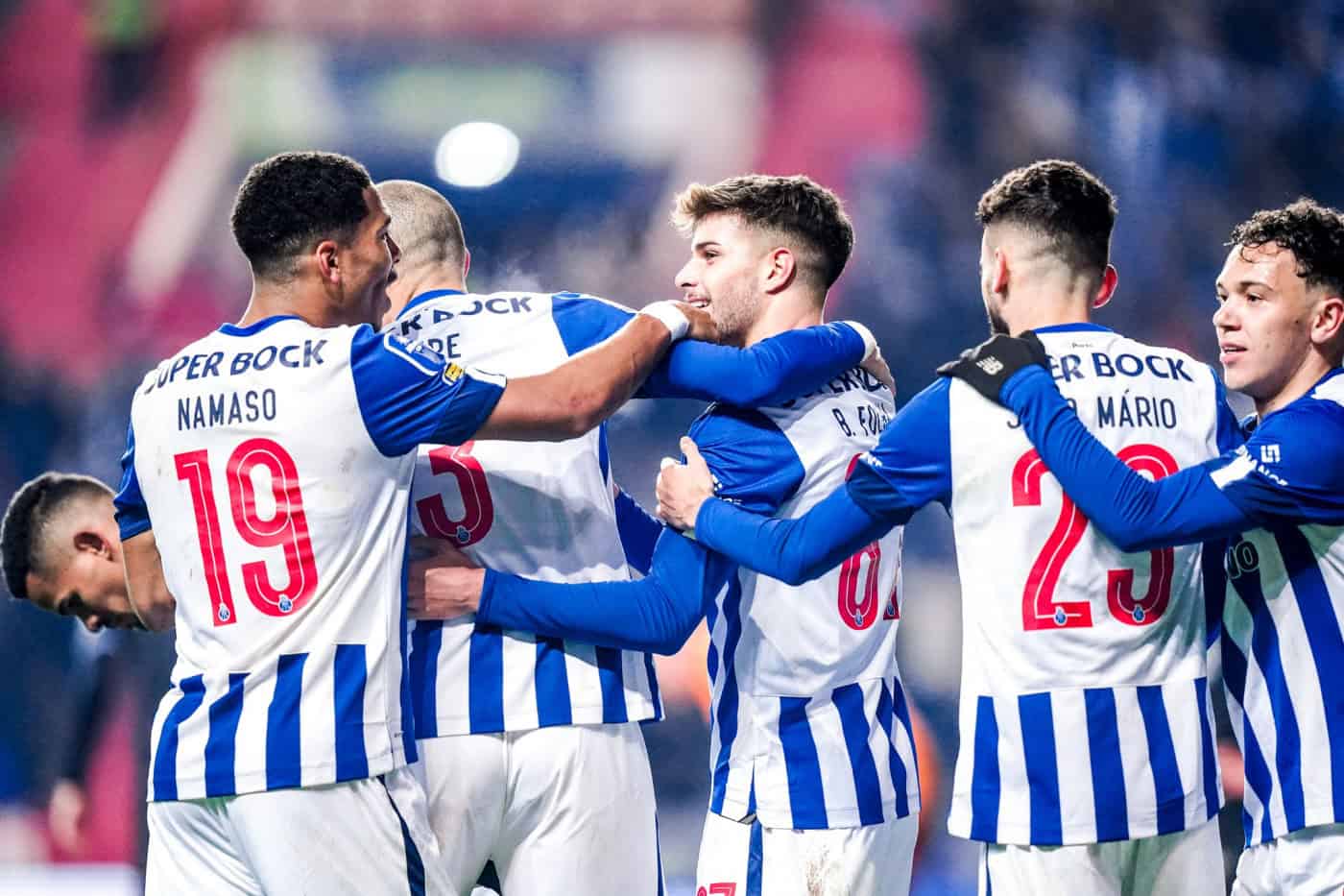 FC Porto leva a melhor sob Sporting. Primeira Taça da Liga a caminho do museu