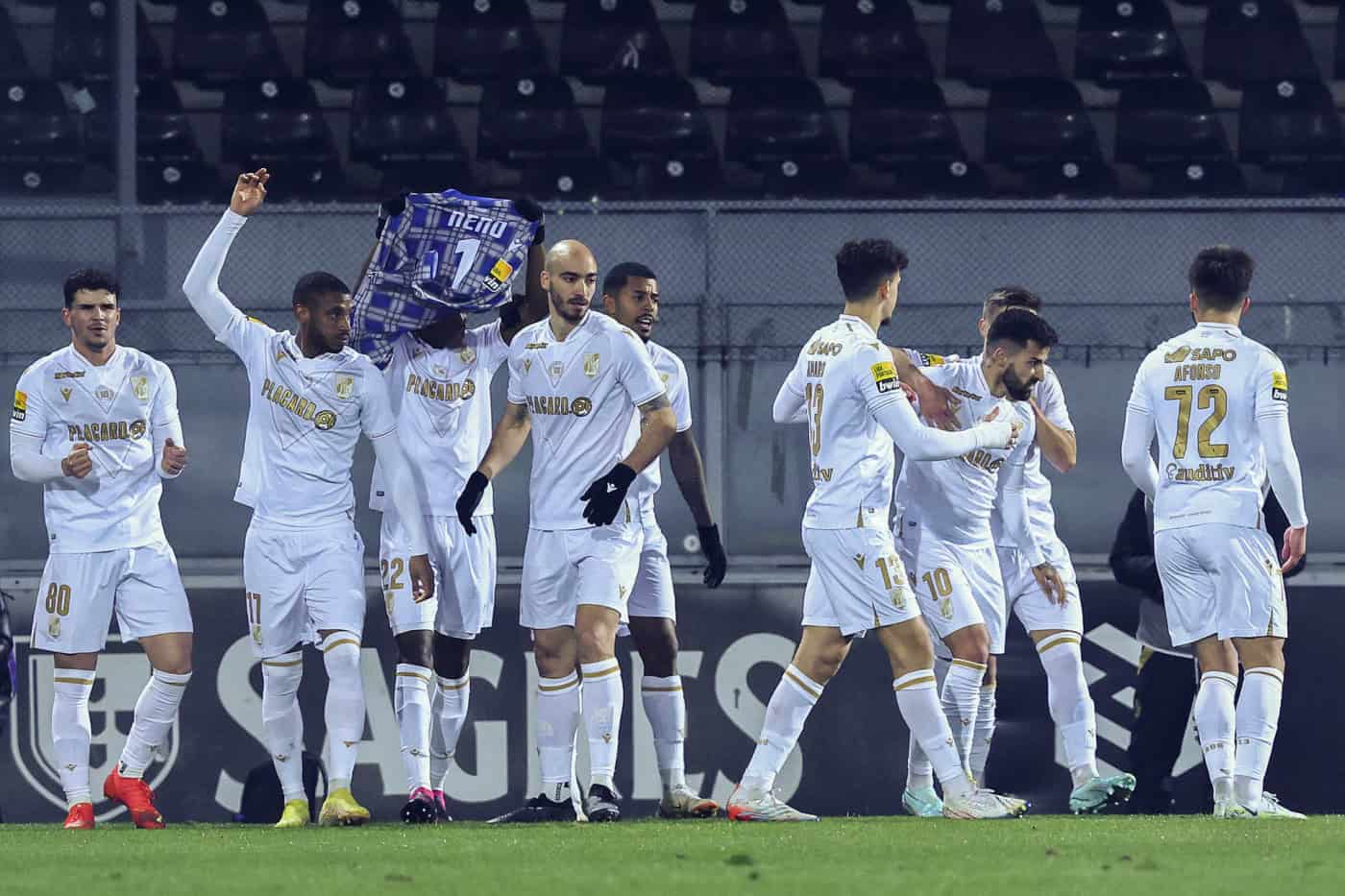 Vitória SC garante triunfo no tempo de compensação