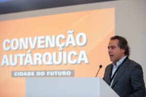 Oposição acusa autarquia de Guimarães de perder estação de alta velocidade para Braga