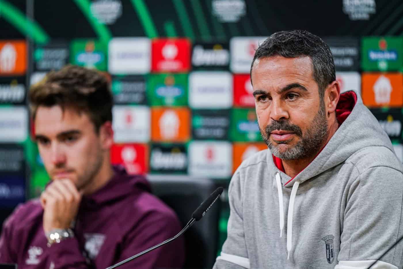 “É um adversário extremamente competitivo e que vai exigir muito de nós”