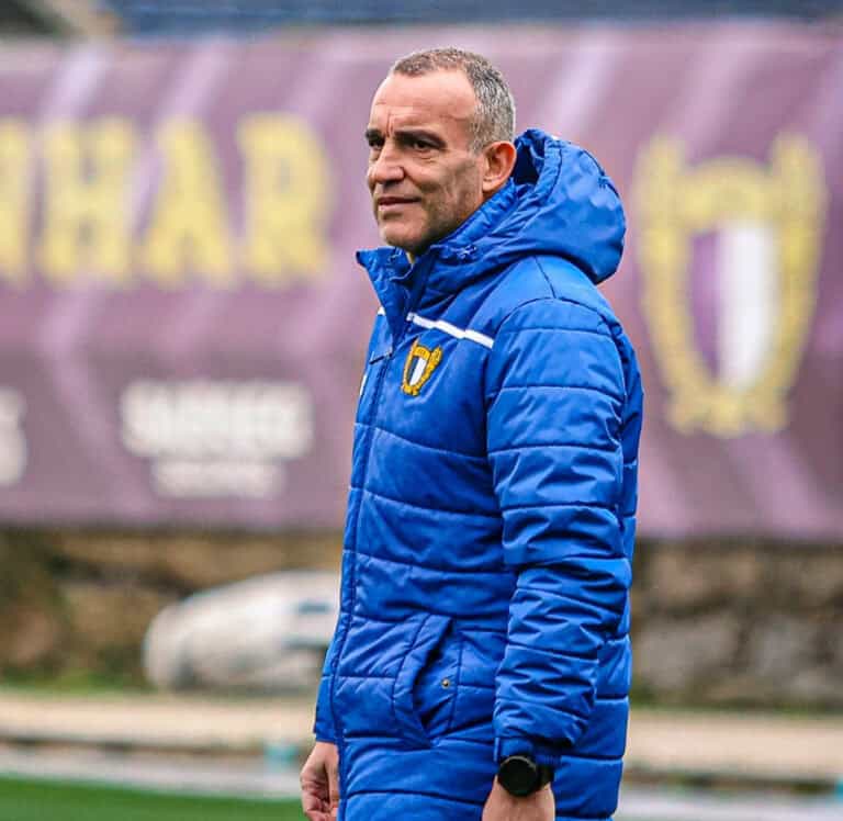 Treinador do FC Famalicão quer “manter nível de jogo” e “regressar às vitórias"