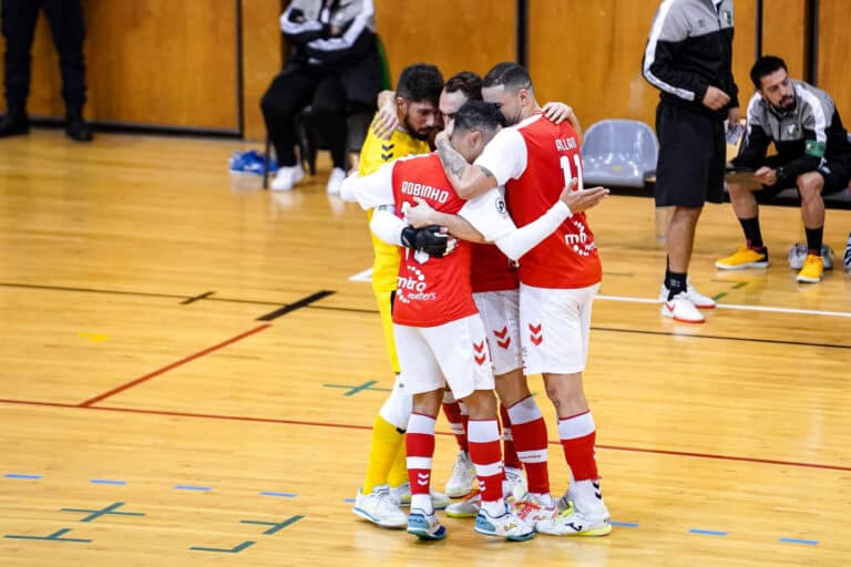 SC Braga vence Benfica e isola-se provisoriamente na liderança do campeonato