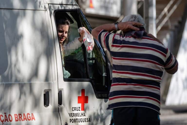 Cruz Vermelha de Braga realiza campanha para apoiar pessoas em situação de sem abrigo