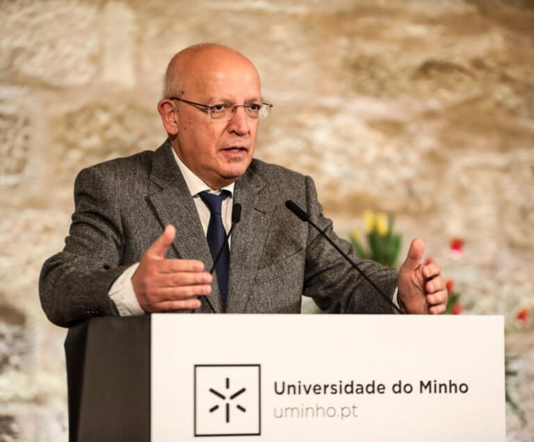 Augusto Santos Silva identifica "duas doenças" no Ensino Superior em Portugal