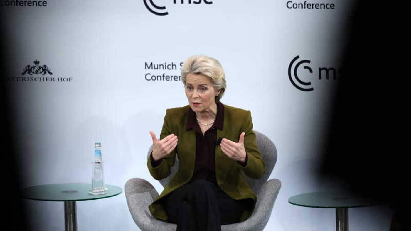 Von der Leyen pede que se redobrem os esforços no apoio militar a Kiev