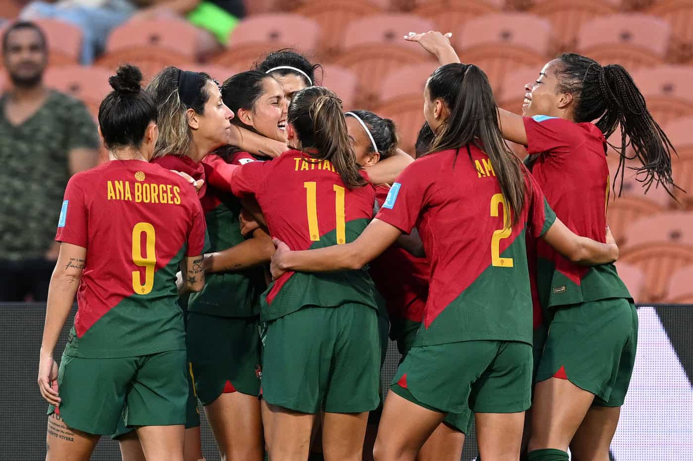 Seleção feminina qualifica-se pela primeira vez na história para o Mundial de futebol