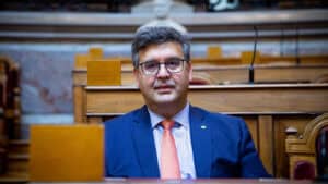 PSD avança com cinco diplomas na educação e quer Governo a negociar tempo de serviço&nbsp;