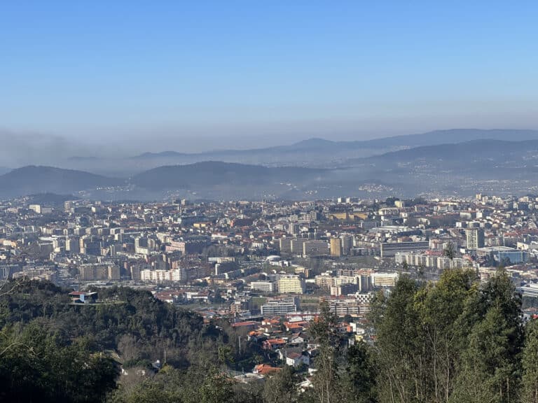 Praça do Município. Fusão das CIM's pode ser "o primeiro passo para a regionalização"