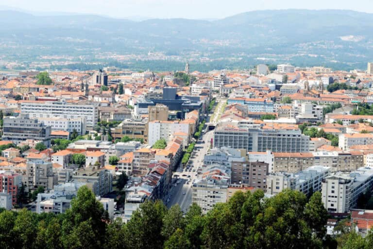 Regulamento de Arredamento Acessível de Braga aprovado por unanimidade