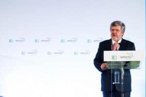 Apifarma atribui dez bolsas a universitários carenciados e de mérito