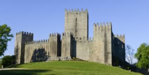 Castelo de Guimarães e Paço dos Duques com loja e bilheteira online
