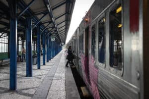 Greve de trabalhadores levou à supressão de 145 comboios da CP até às 08:00&nbsp;