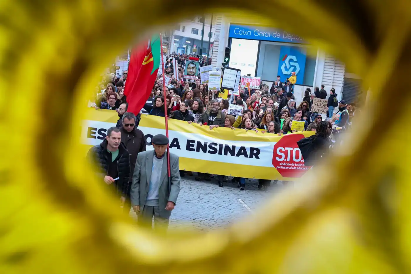 Professores voltam hoje à greve no norte e centro do país