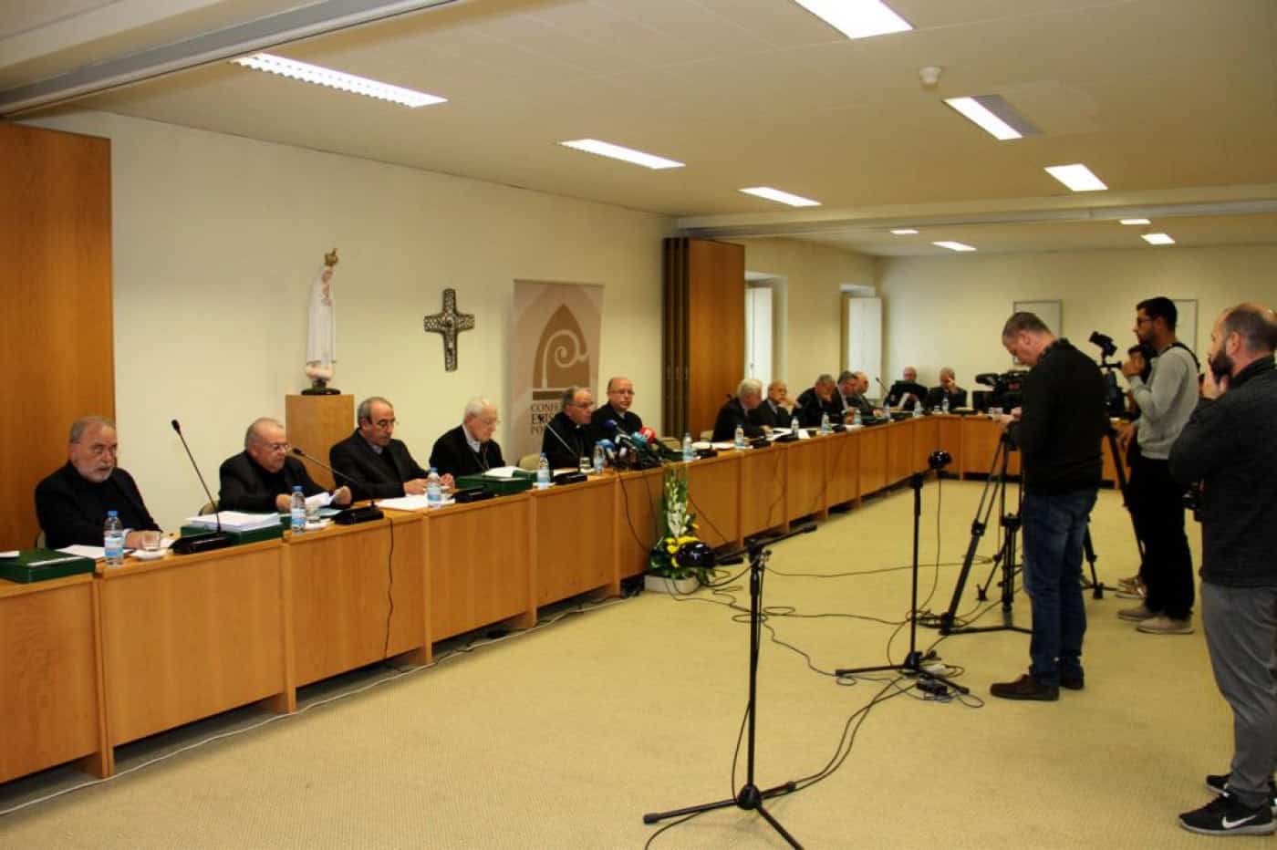 Bispos anunciam medidas para responder a abusos sexuais na Igreja