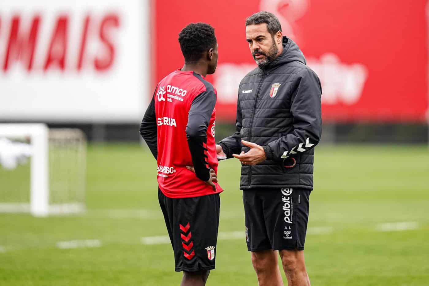 "Temos 12 finais pela frente e aqui ninguém se rende"