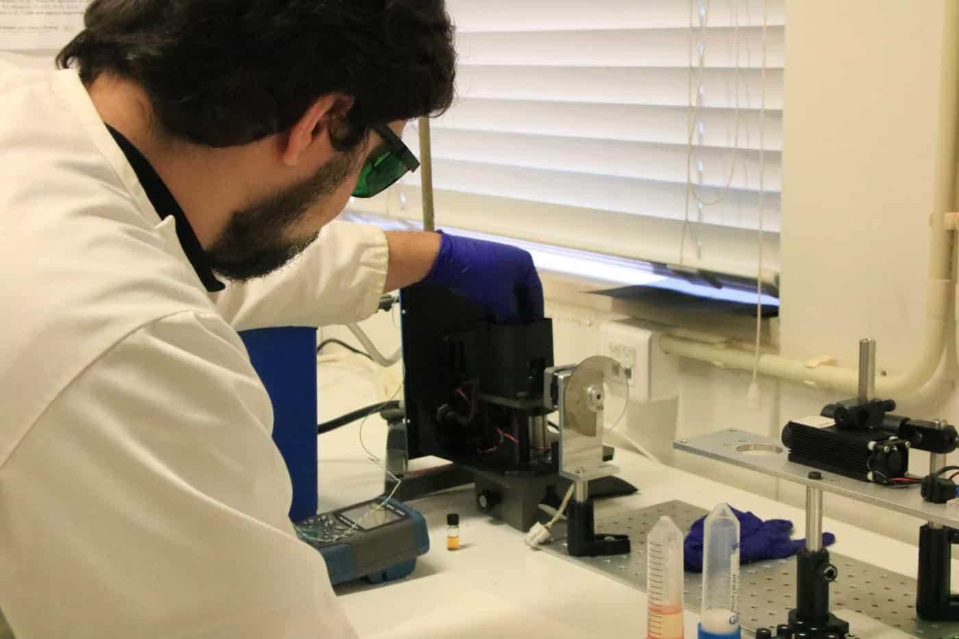 Investigadores da UMinho desenvolvem nanomateriais para terapia combinada do cancro