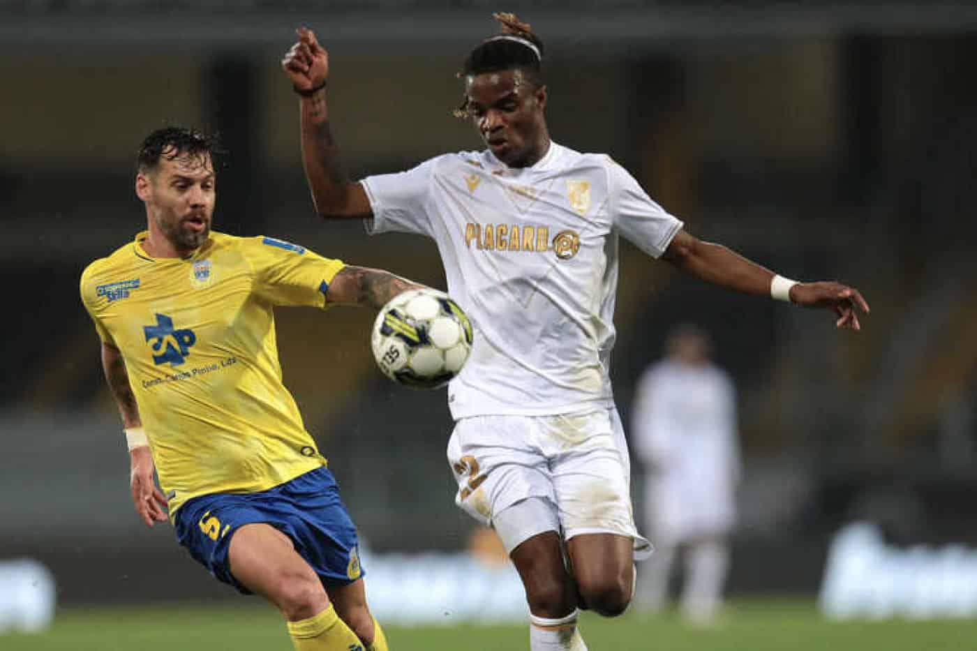 Vitória SC perde em casa diante do Arouca