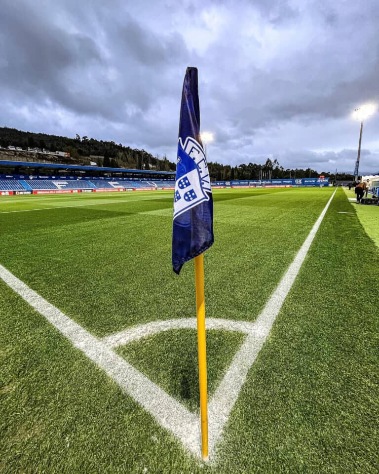 Tormena fora da ficha de jogo do SCB