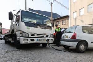 Munícipes de Braga criticam reboques de carros abandonados&nbsp;