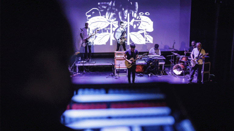 Faltam espaços para fixar artistas na região