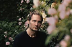 Sven Helbig apresenta disco "melancólico" dedicado ao trabalho artesanal no Theatro Circo