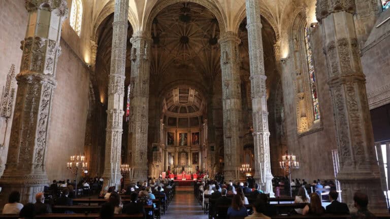 Patriarcado de Lisboa afasta quatro padres no ativo por suspeitas de abusos