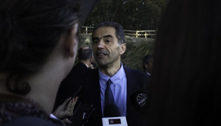 Manifesto contra propinas junta ex-ministro do Ensino Superior e deputados do PS e BE