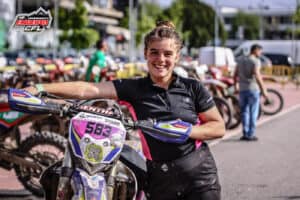 Motociclista minhota torna-se na primeira mulher a participar no Nacional de Trial
