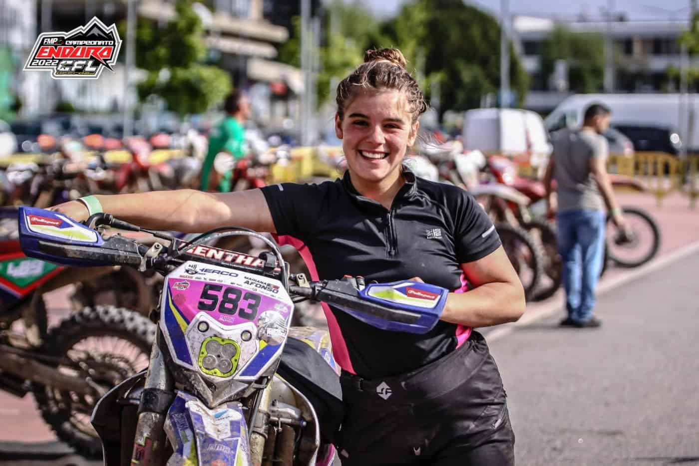 Motociclista minhota torna-se na primeira mulher a participar no Nacional de Trial