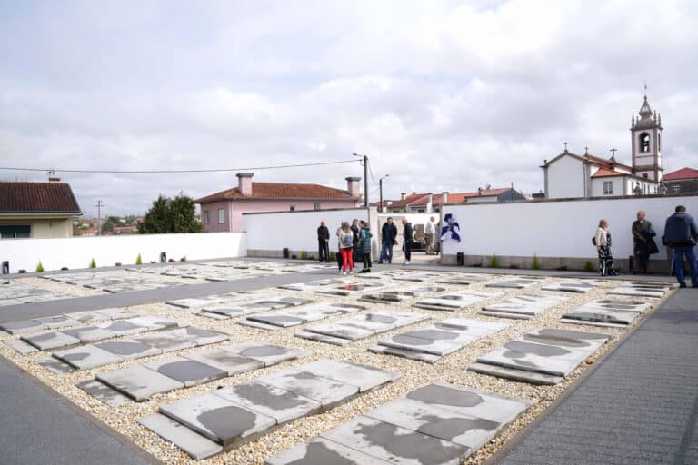 Cemitério de Frossos ganha 44 lugares para campas de dupla altura