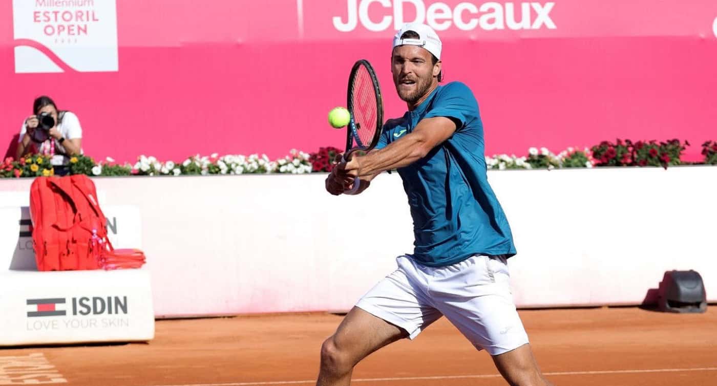 João Sousa apura-se para a segunda ronda
