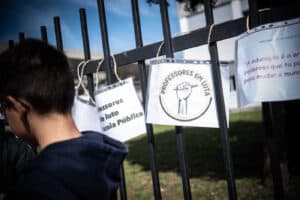 Sindicato convoca quatro dias de greve nas escolas entre 24 e 28 de abril&nbsp;